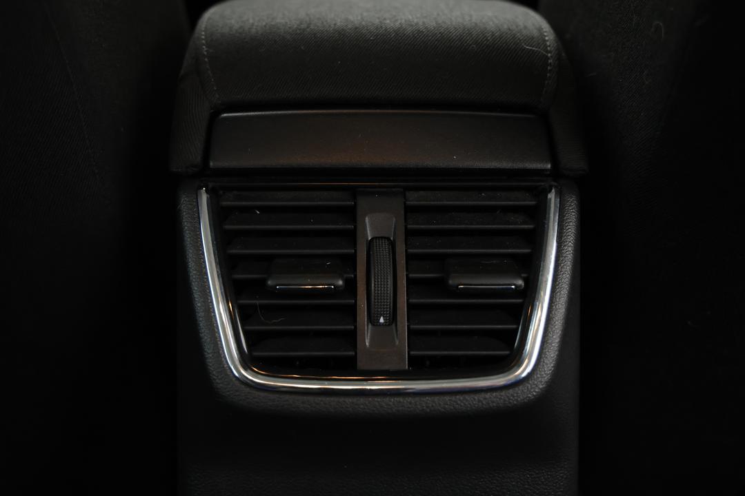 2019 SKODA Octavia 110 Tsi, Automatic, 90485 km, Rear A/C Vent
