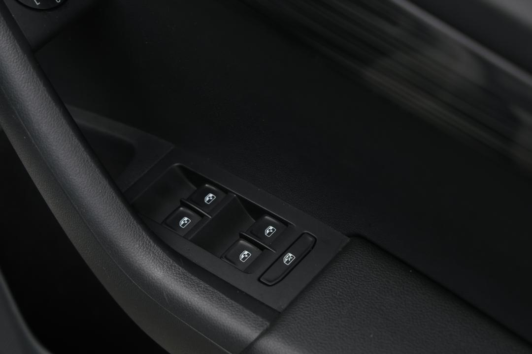2019 SKODA Octavia 110 Tsi, Automatic, 90485 km, Drivers Side Door Panel Controls