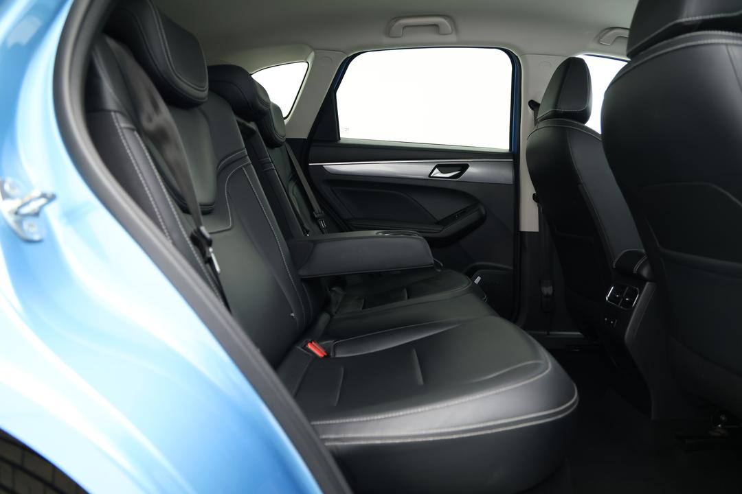 2023 GWM Haval Jolion Lux, Automatic, 31643 km, Right Side Rear Door Cabin View