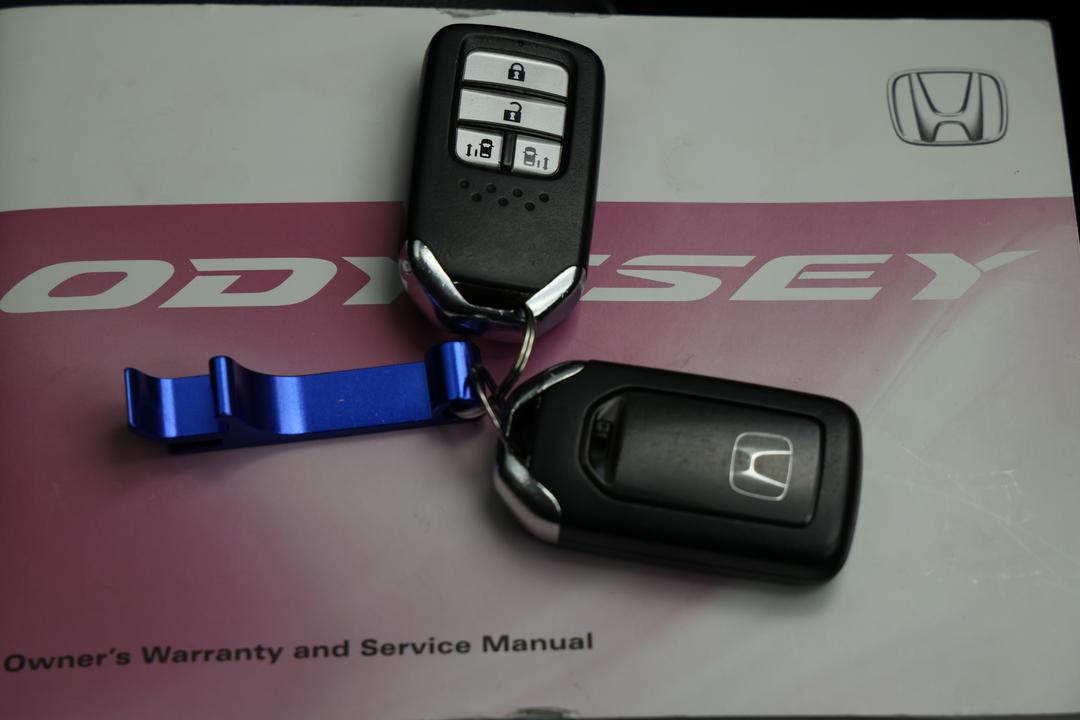 2016 Honda Odyssey Vti-l, Automatic, 81408 km, Key Close-up