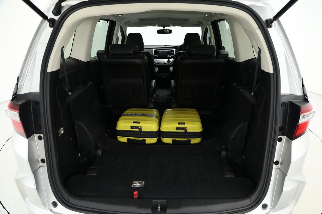 2016 Honda Odyssey Vti-l, Automatic, 81408 km, Boot Inside View with Luggage