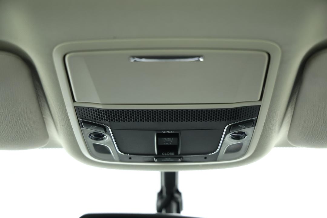 2016 Honda Odyssey Vti-l, Automatic, 81408 km, On-Roof Controls/Sunglass holder