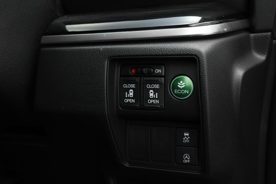 2016 Honda Odyssey Vti-l, Automatic, 81408 km, Drivers Side Adjustment Panel