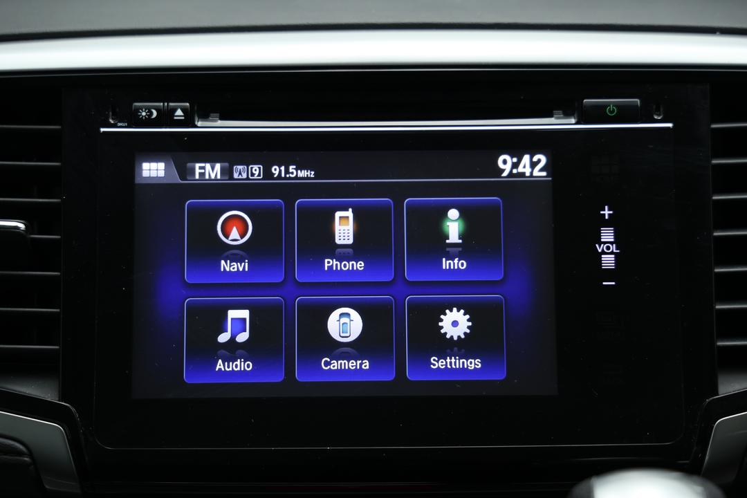 2016 Honda Odyssey Vti-l, Automatic, 81408 km, Infotainment System