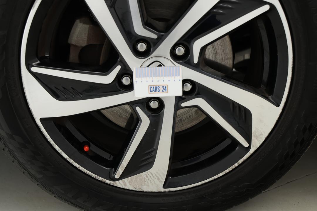 2016 Honda Odyssey Vti-l, Automatic, 81408 km, Wheels Rim Rear LHS Gutter Rash