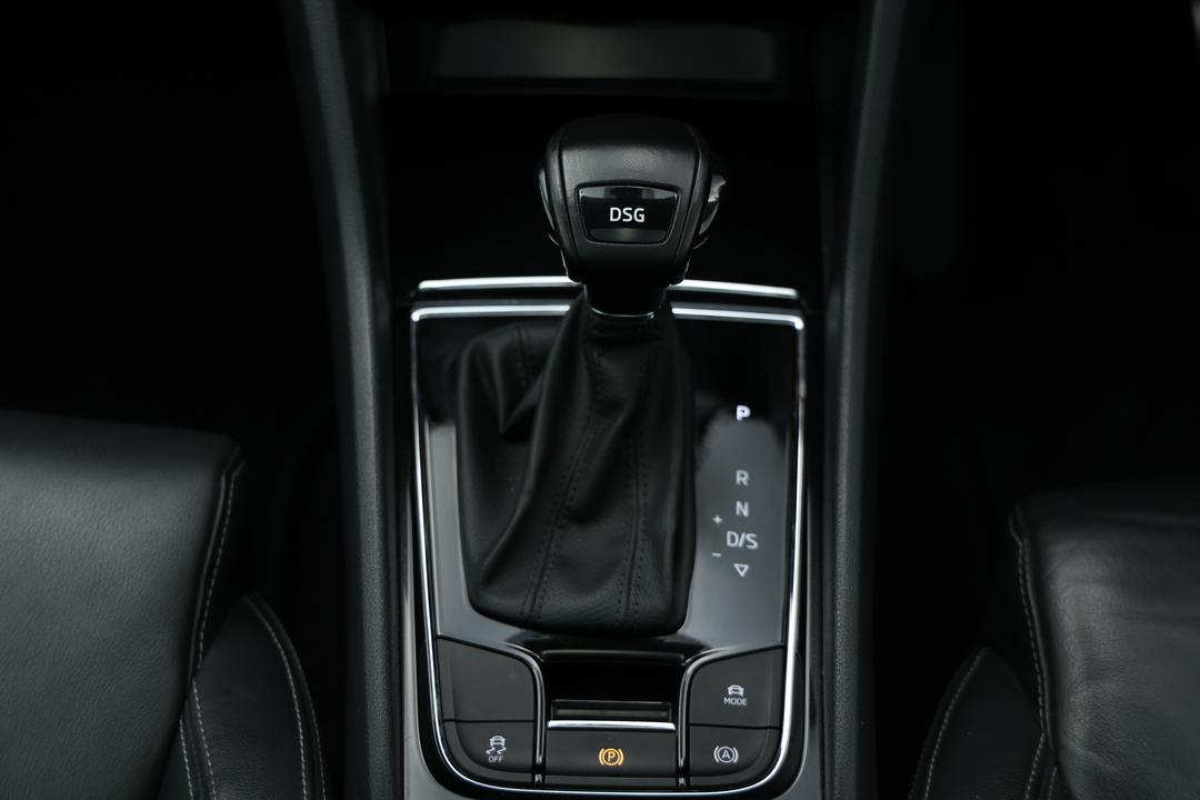 2019 SKODA Karoq 1.5 110tsi, Automatic, 85151 km, Steering Wheel Close-up
