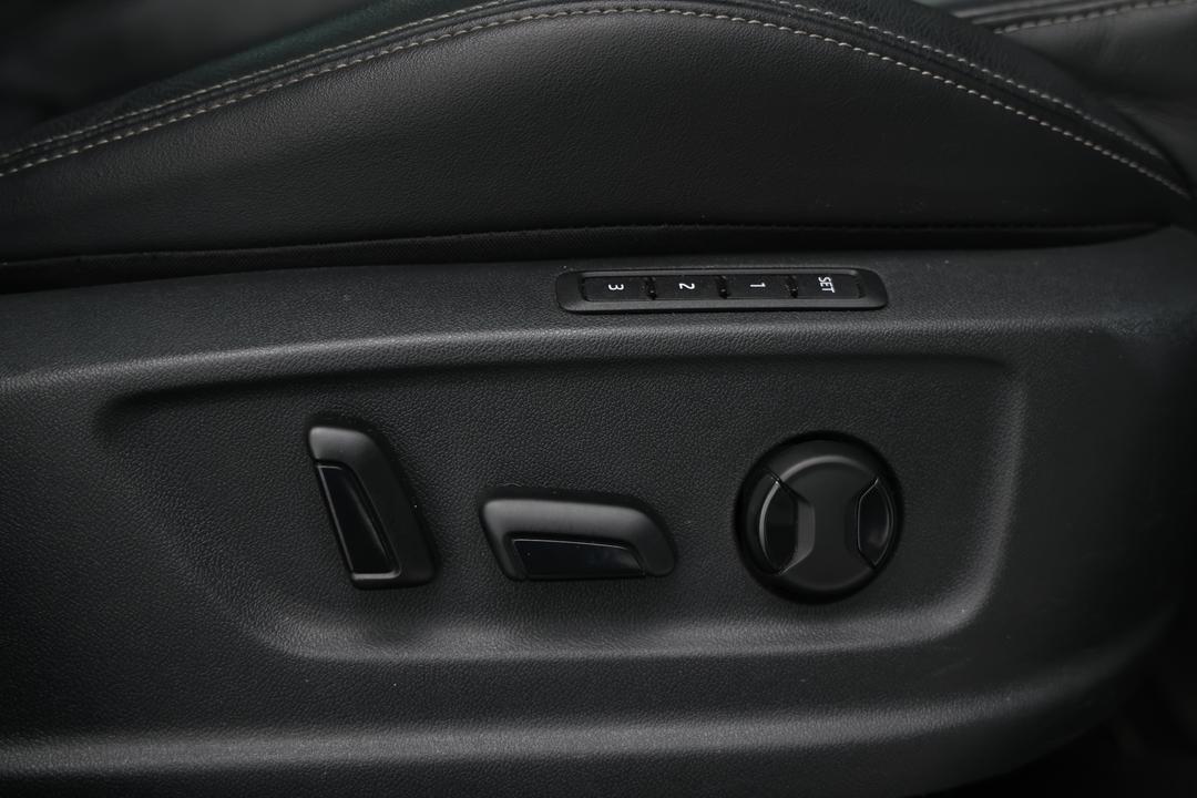 2019 SKODA Karoq 1.5 110tsi, Automatic, 85151 km, Right Side Front Door Cabin View