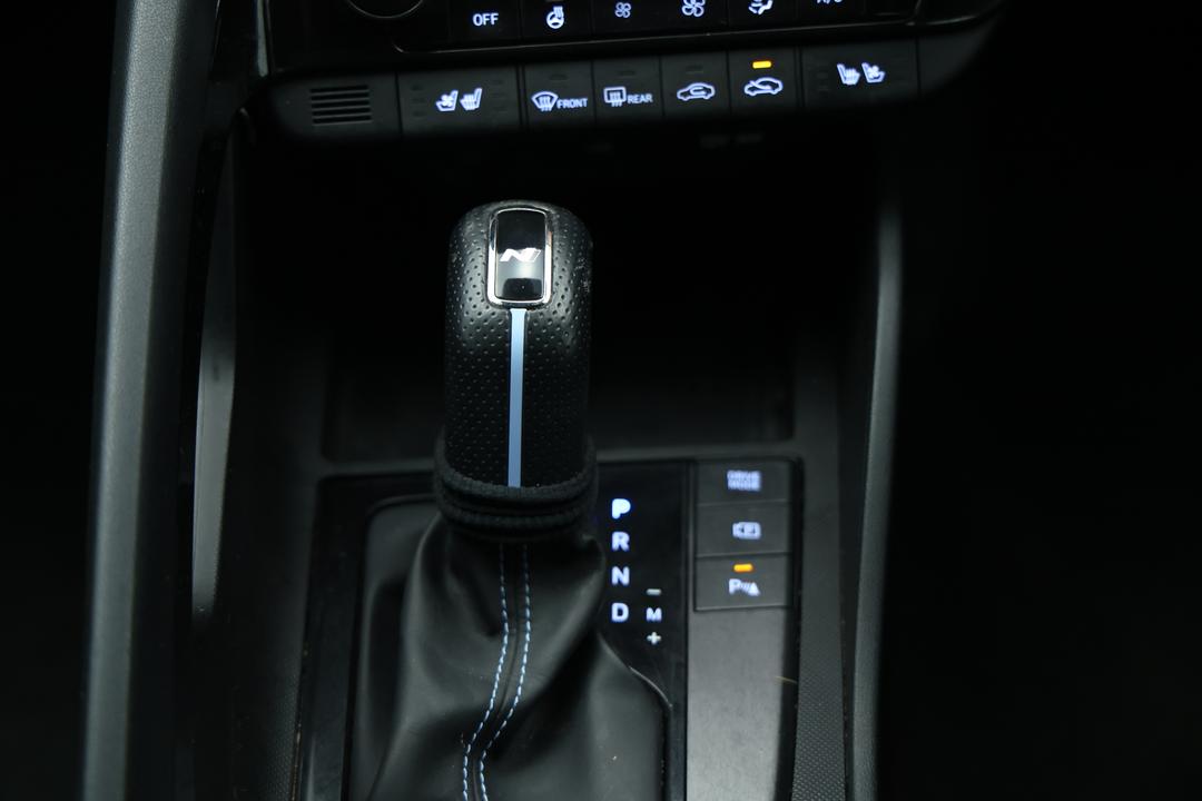 2021 Hyundai i30 N Premium, Automatic, 102311 km, Gear Lever 