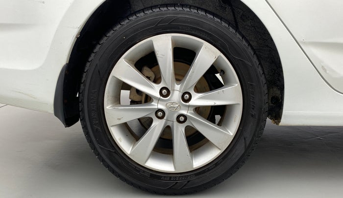 2011 Hyundai Verna FLUIDIC 1.6 VTVT SX, Petrol, Manual, 58,252 km, Right Rear Wheel