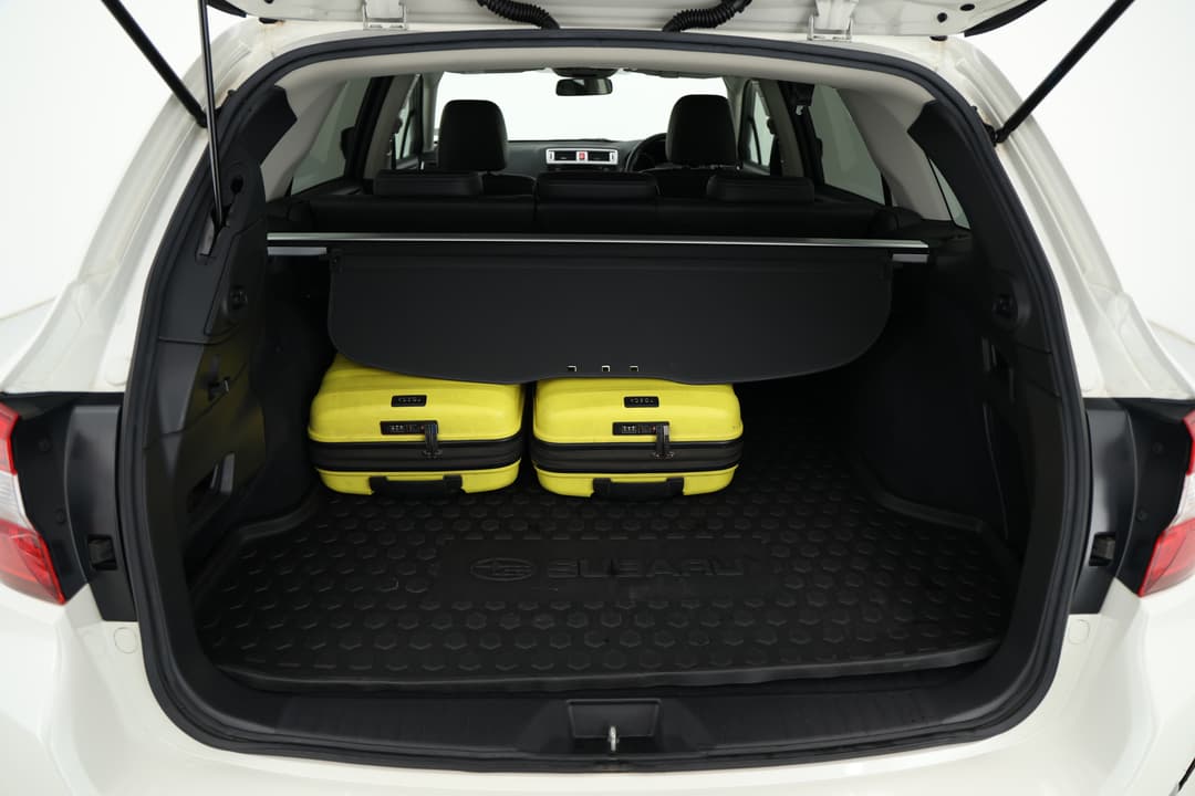 2015 Subaru Outback 2.0d Premium AWD, Automatic, 131514 km, Boot Inside View with Luggage