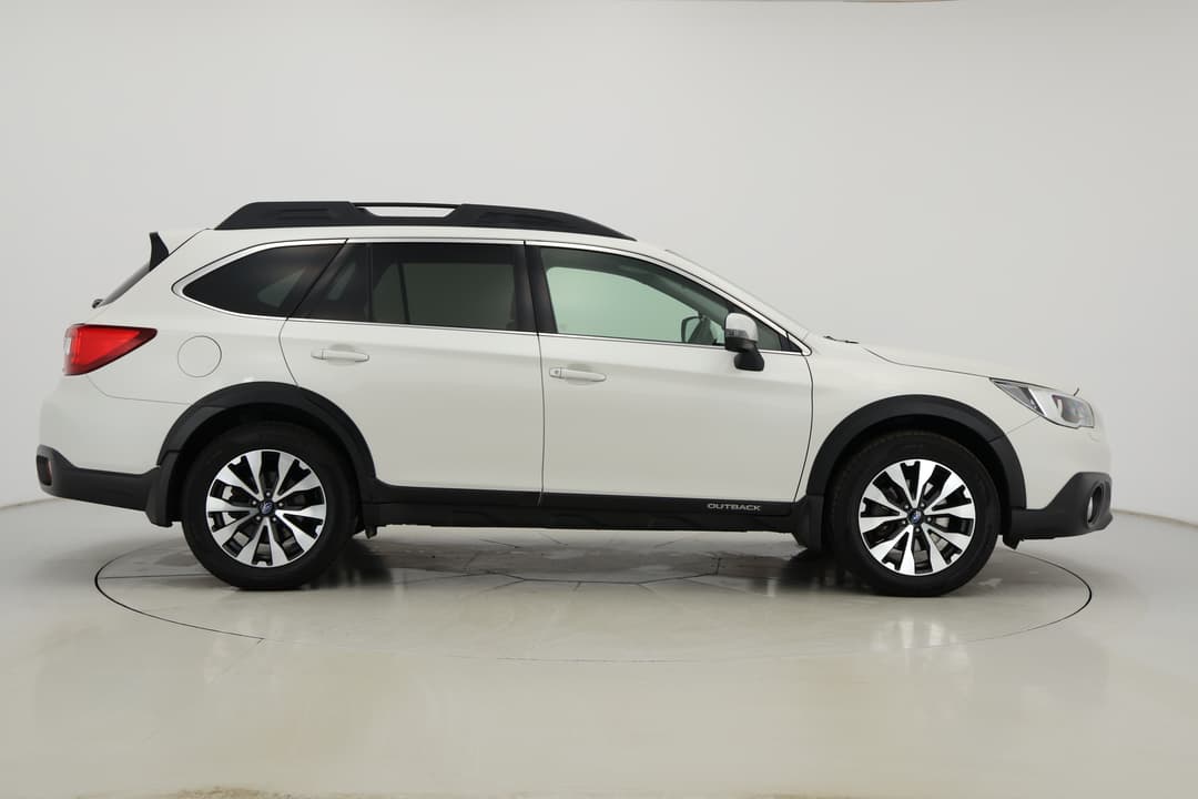 2015 Subaru Outback 2.0d Premium AWD, Automatic, 131514 km, Right Side View