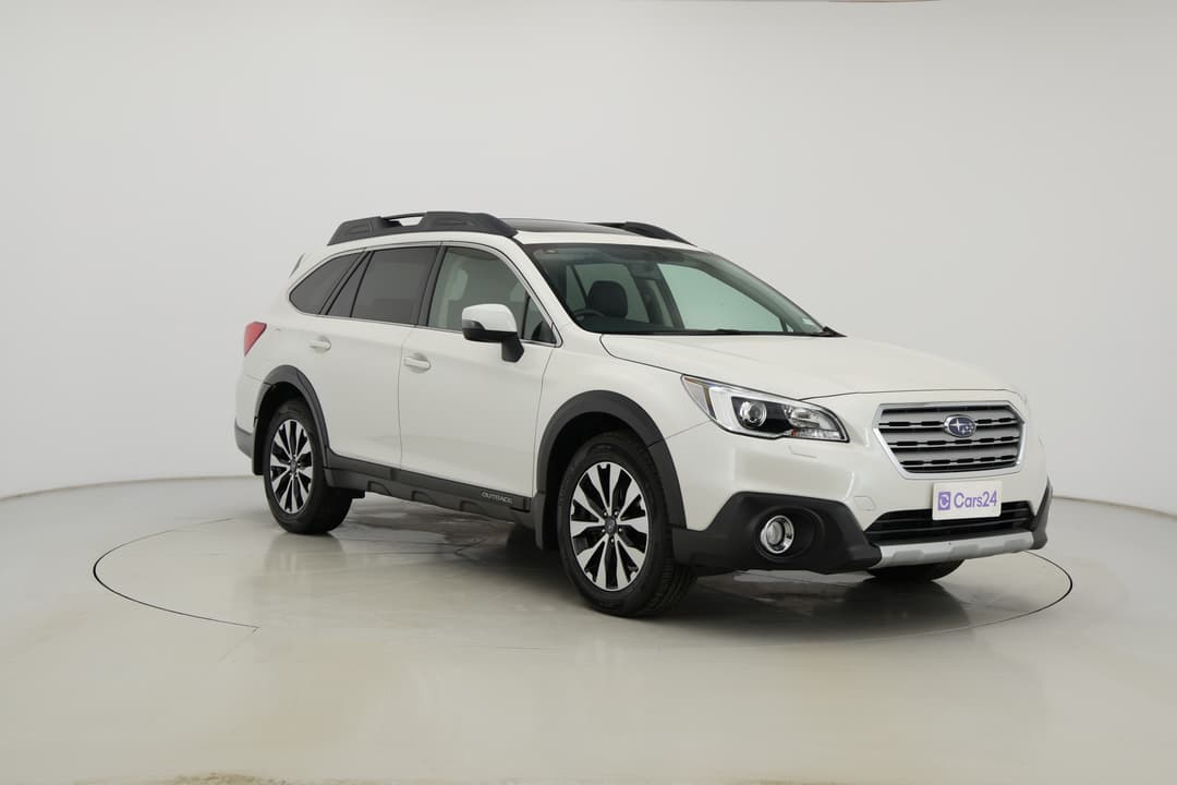 2015 Subaru Outback 2.0d Premium AWD, Automatic, 131514 km, Right Front Diagonal (45- Degree) View