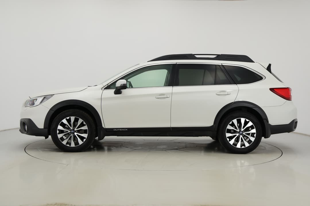 2015 Subaru Outback 2.0d Premium AWD, Automatic, 131514 km, Left Side View