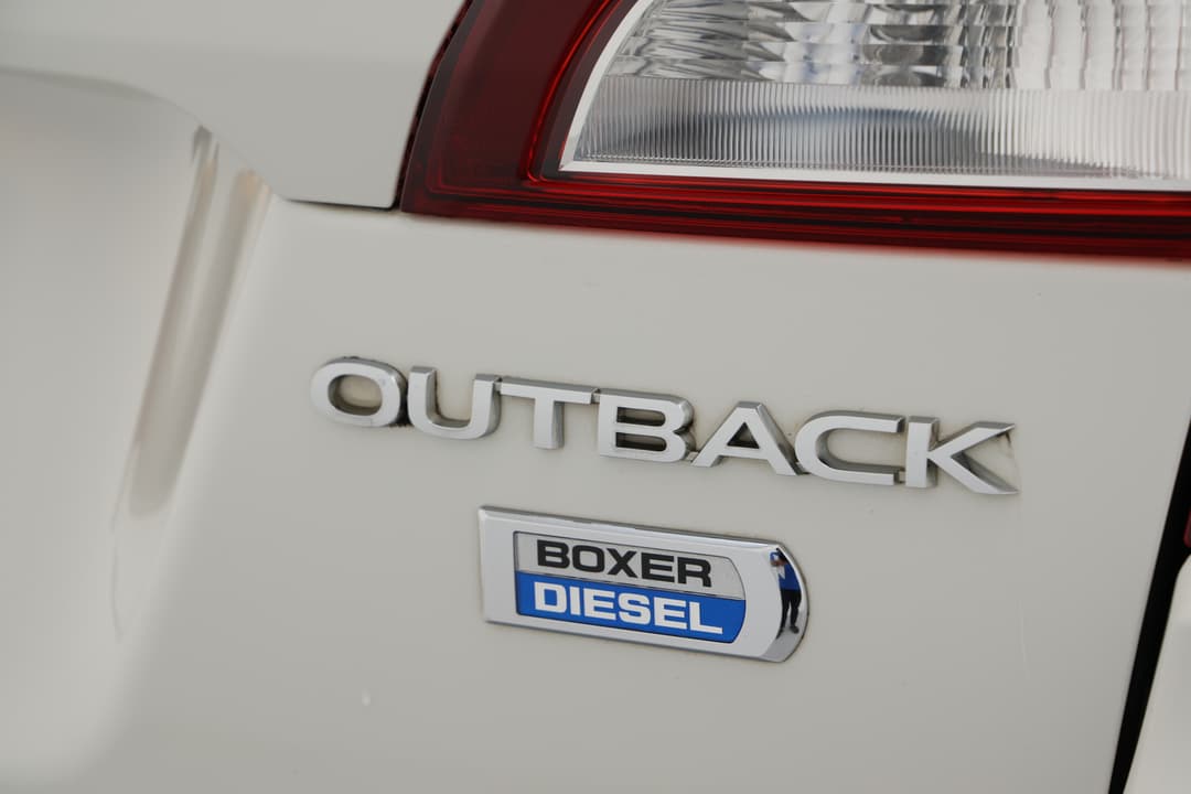 2015 Subaru Outback 2.0d Premium AWD, Automatic, 131514 km, Badge (Boot Right Side)