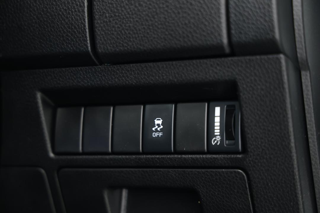 2022 Isuzu D-MAX Sx (4x2) High-ride, Manual, 99373 km, Right Side Rear Door Cabin View