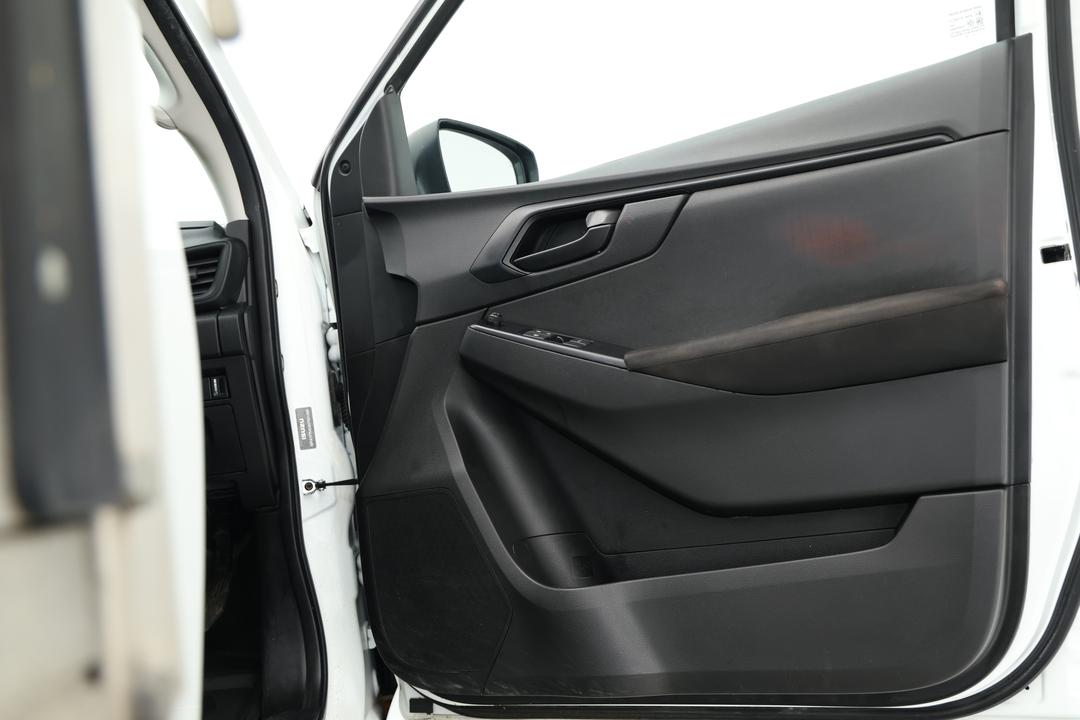 2022 Isuzu D-MAX Sx (4x2) High-ride, Manual, 99373 km, Pedals and Footmat