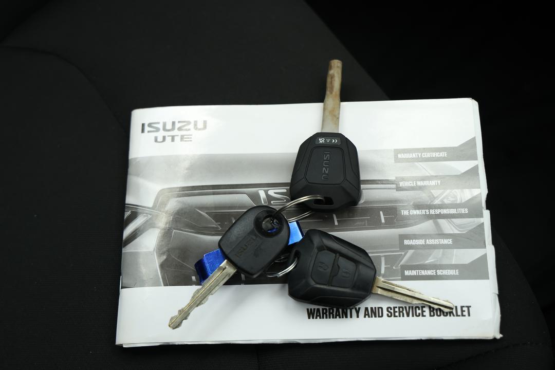 2022 Isuzu D-MAX Sx (4x2) High-ride, Manual, 99373 km, Speaker View