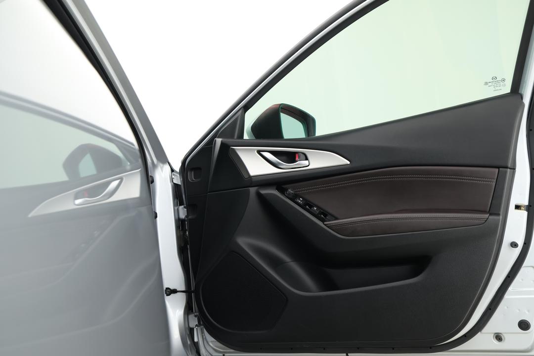 2016 Mazda 3 Touring, Automatic, 76212 km, Right Side Front Door Cabin View