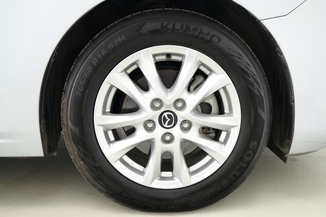 2016 Mazda 3 Touring, Automatic, 76212 km, Right Front Wheel