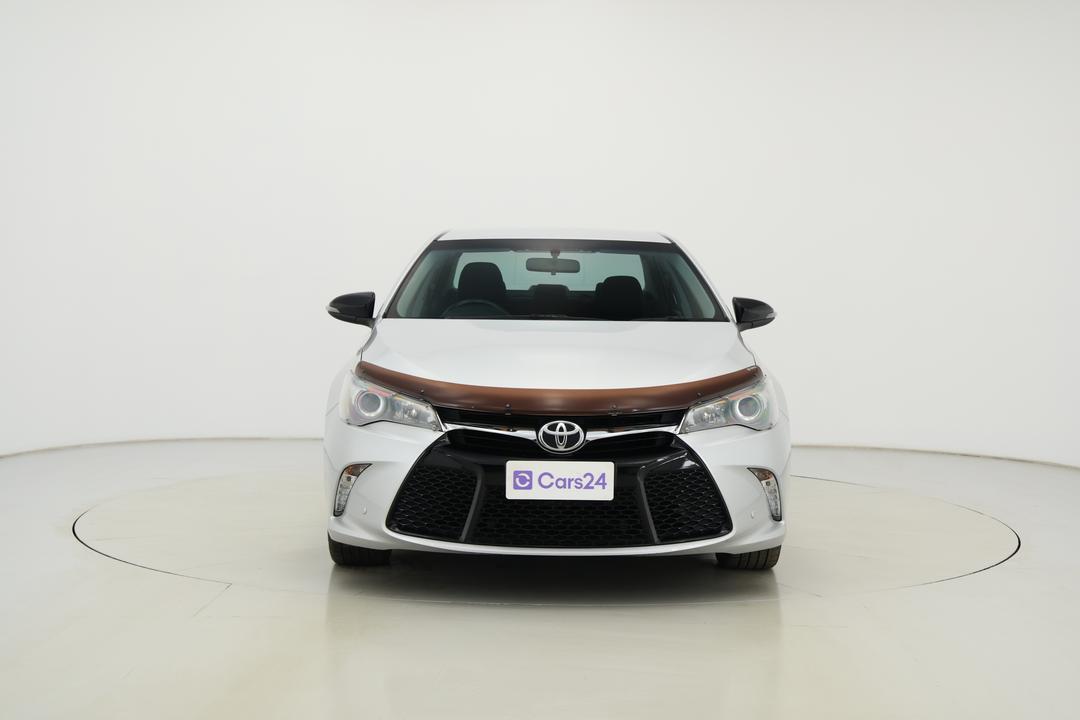 2017 Toyota Camry Rz S.e., Automatic, 63569 km, Front View