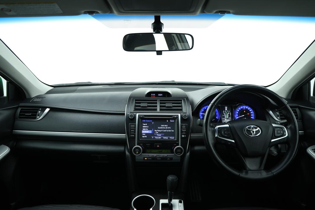 2017 Toyota Camry Rz S.e., Automatic, 63569 km, Dashboard View