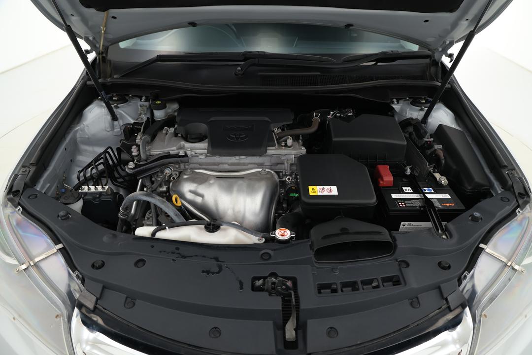 2017 Toyota Camry Rz S.e., Automatic, 63569 km, Open Bonnet (Engine)