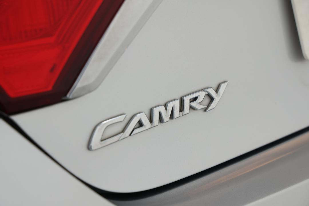 2017 Toyota Camry Rz S.e., Automatic, 63569 km, Badge (Boot Left Side)