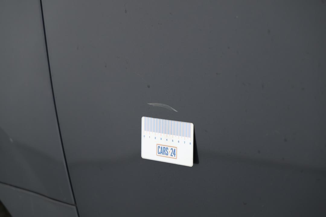 2022 Hyundai Staria Staria, Automatic, 78201 km, Doors Front RHS Scratch