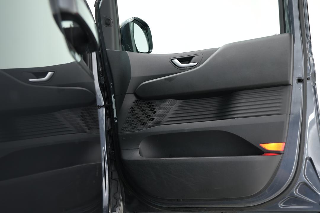 2022 Hyundai Staria Staria, Automatic, 78201 km, Speaker View