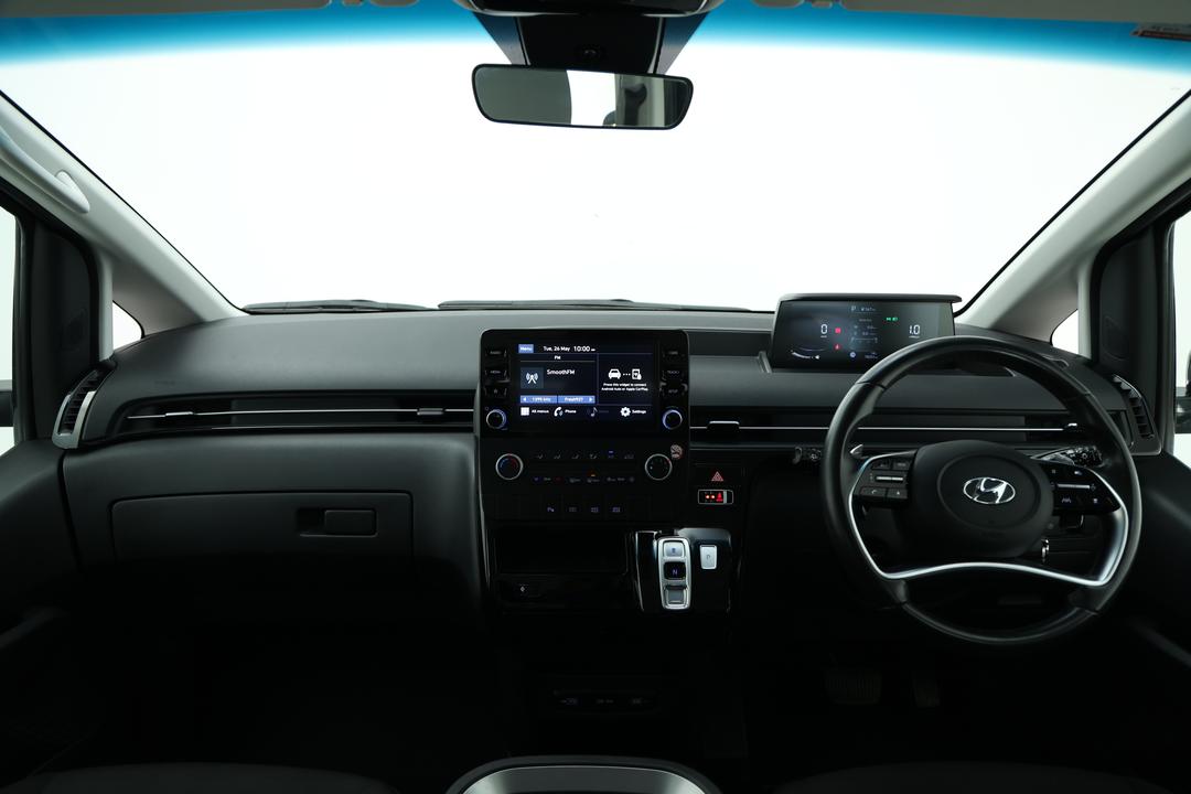 2022 Hyundai Staria Staria, Automatic, 78201 km, Dashboard View