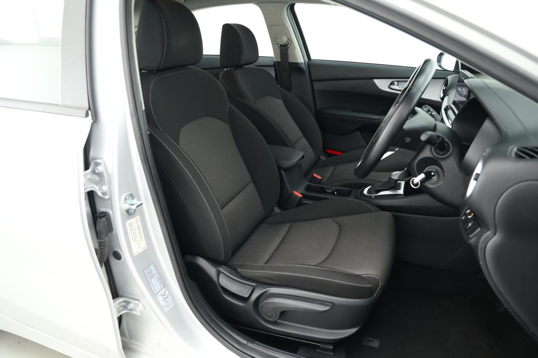 2024 Kia Cerato S Safety Pack, Automatic, 55526 km, Right Side Front Door Cabin View