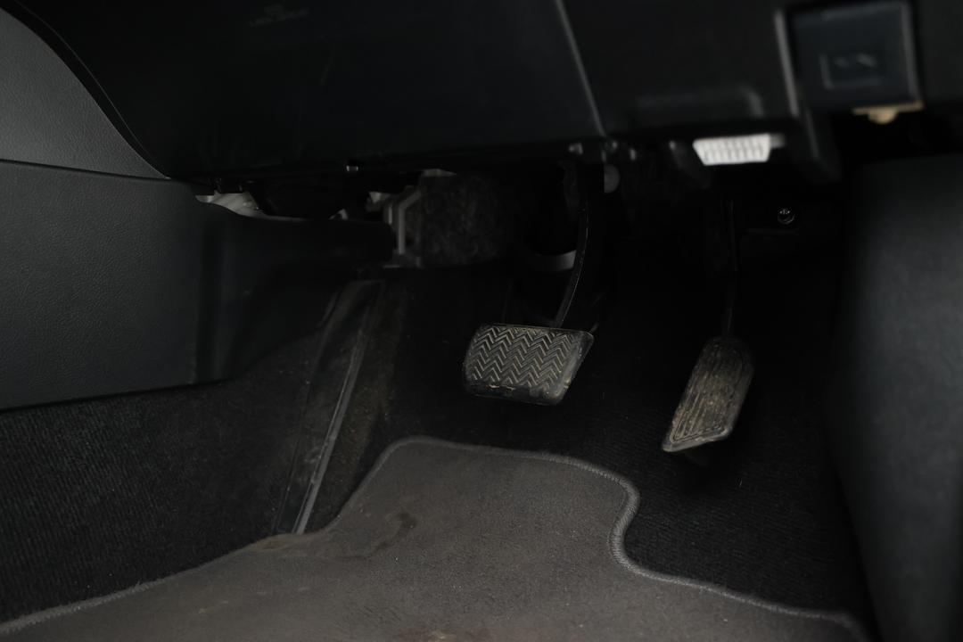 2015 Toyota Corolla Ascent Sport, Automatic, 89892 km, On-Roof Controls/Sunglass holder