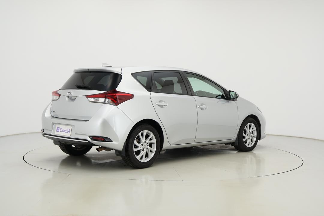 2015 Toyota Corolla Ascent Sport, Automatic, 89892 km, Right Back Diagonal (45- Degree) View