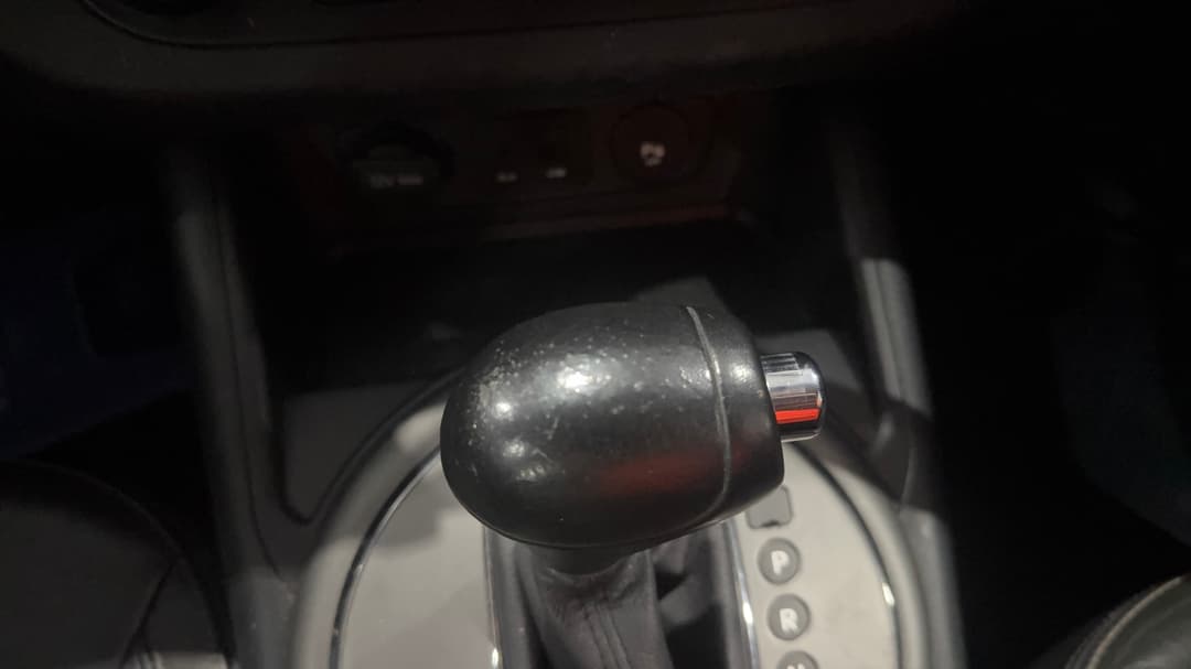 2014 Kia Sportage Si Premium (FWD), Automatic, 105429 km, Gear Lever Knob Wear