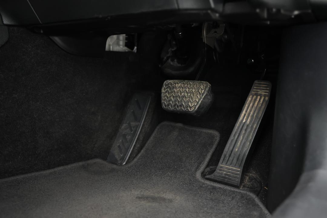 2024 Toyota Camry Ascent, Automatic, 47235 km, Pedals and Footmat