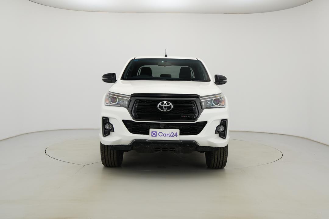 2018 Toyota Hilux Rogue (4x4), Automatic, 139684 km, Front View