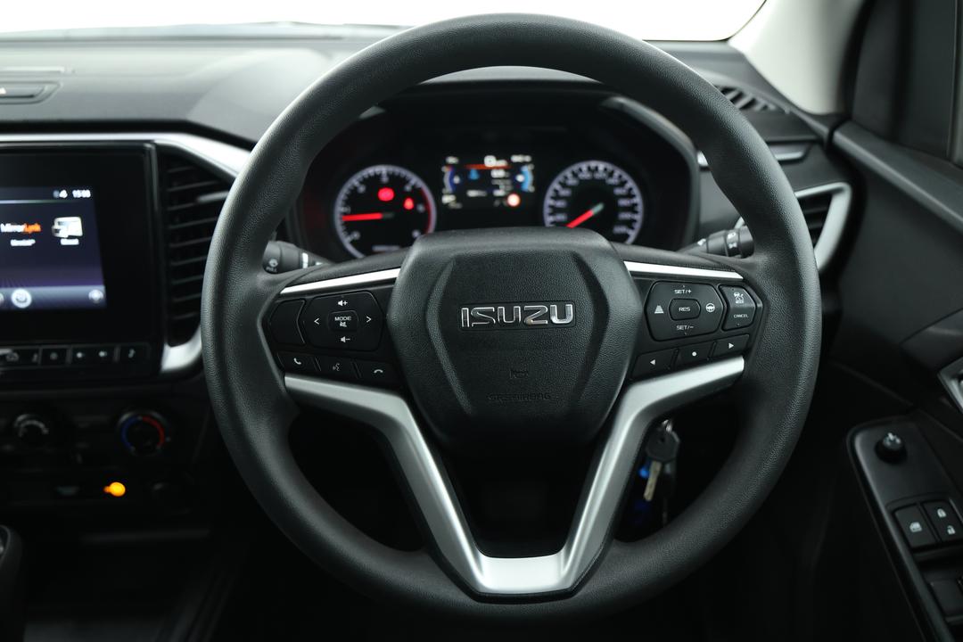 2021 Isuzu D-MAX Ls-m (4x4), Automatic, 76911 km, Steering Wheel Close-up