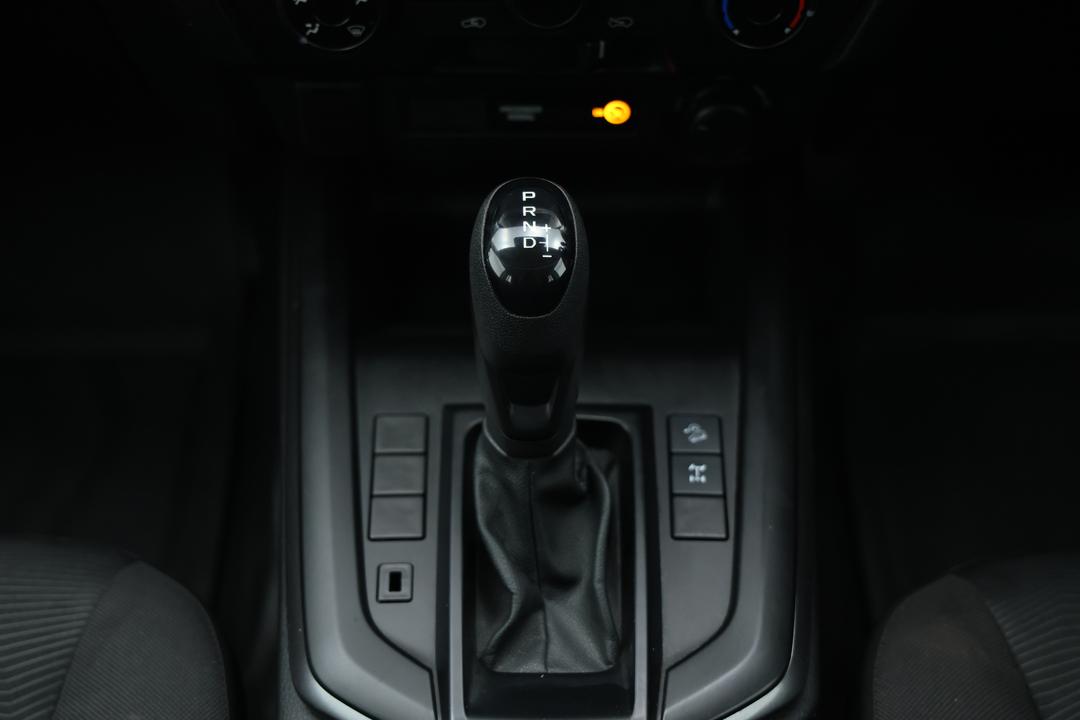 2021 Isuzu D-MAX Ls-m (4x4), Automatic, 76911 km, Gear Lever 