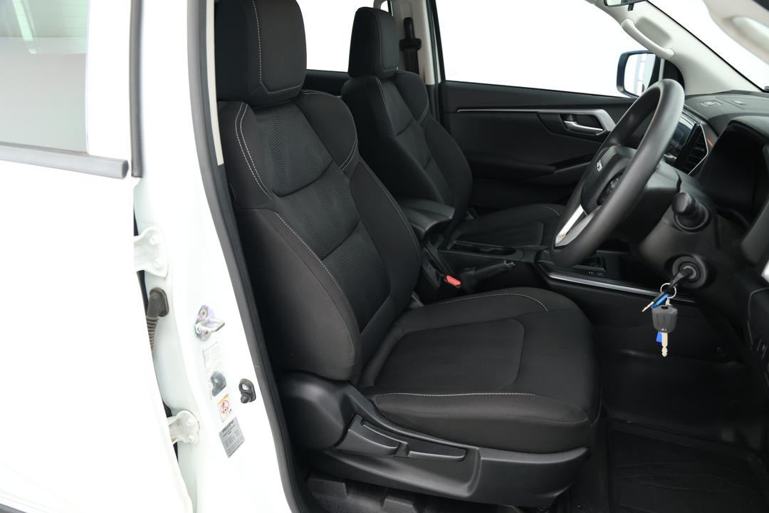 2021 Isuzu D-MAX Ls-m (4x4), Automatic, 76911 km, Drivers Side Adjustment Panel