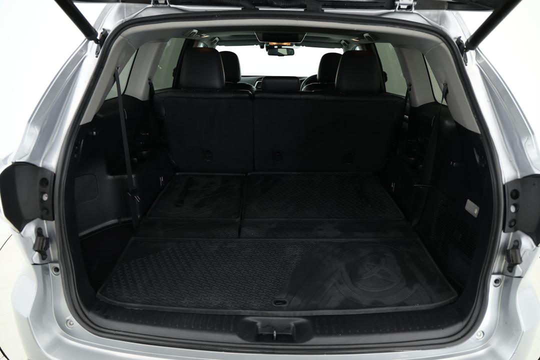 2016 Toyota Kluger Grande (4x4), Automatic, 121642 km, Boot Inside View