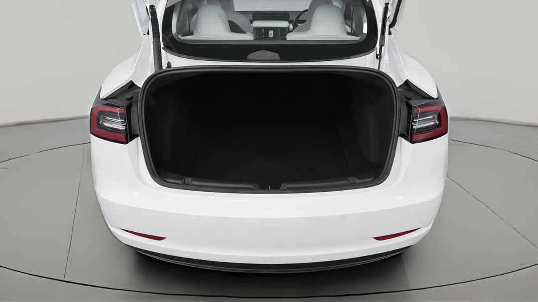 2022 Tesla Model 3 Long Range, Automatic, 33652 km, Boot Inside View