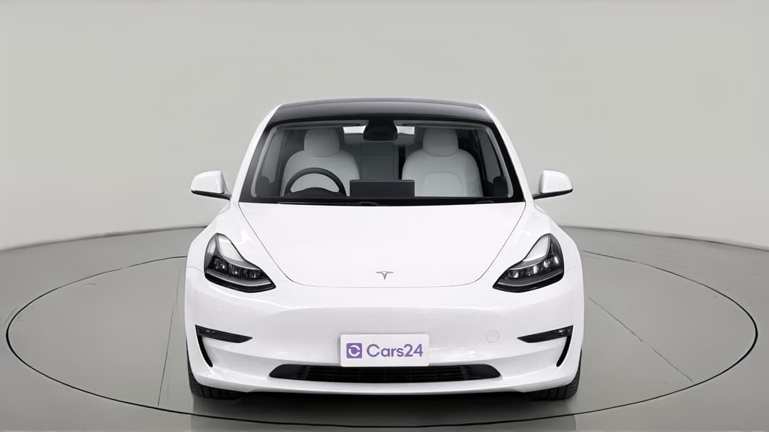 2022 Tesla Model 3 Long Range, Automatic, 33652 km, Front View