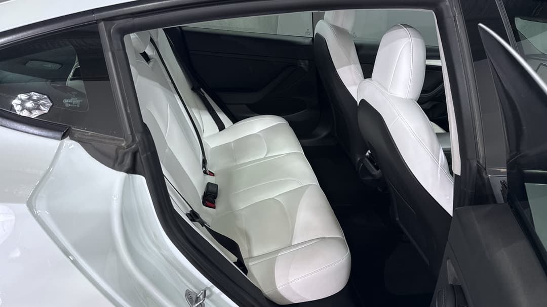 2022 Tesla Model 3 Long Range, Automatic, 33652 km, Right Side Rear Door Cabin View