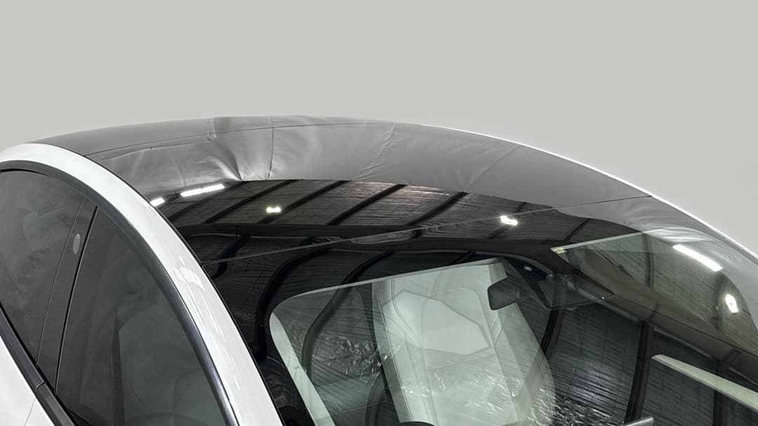 2022 Tesla Model 3 Long Range, Automatic, 33652 km, Roof/Sunroof View