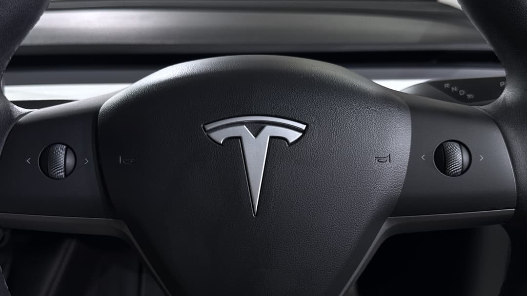 2022 Tesla Model 3 Long Range, Automatic, 33652 km, Utility Switches/Buttons