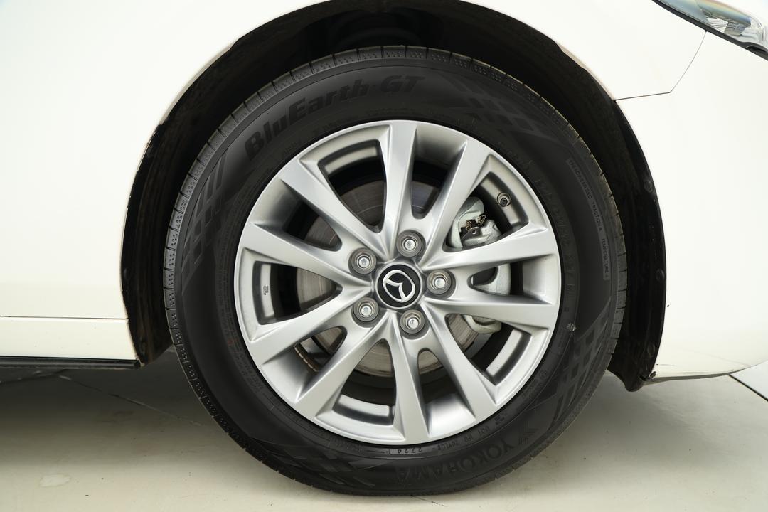 2024 Mazda 3 G20 Pure, Automatic, 32729 km, Right Front Wheel