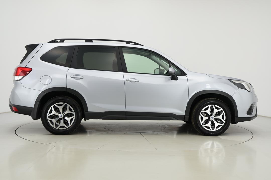 2024 Subaru Forester 2.5i (AWD), Automatic, 49213 km, Right Side View