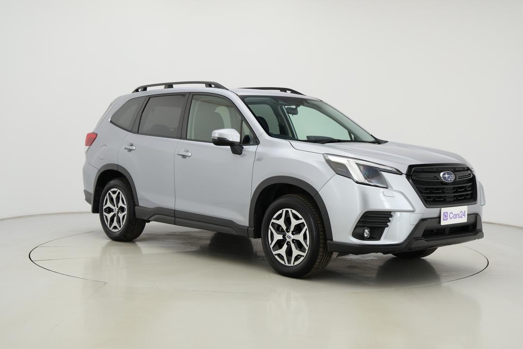 2024 Subaru Forester 2.5i (AWD), Automatic, 49213 km, Right Front Diagonal (45- Degree) View