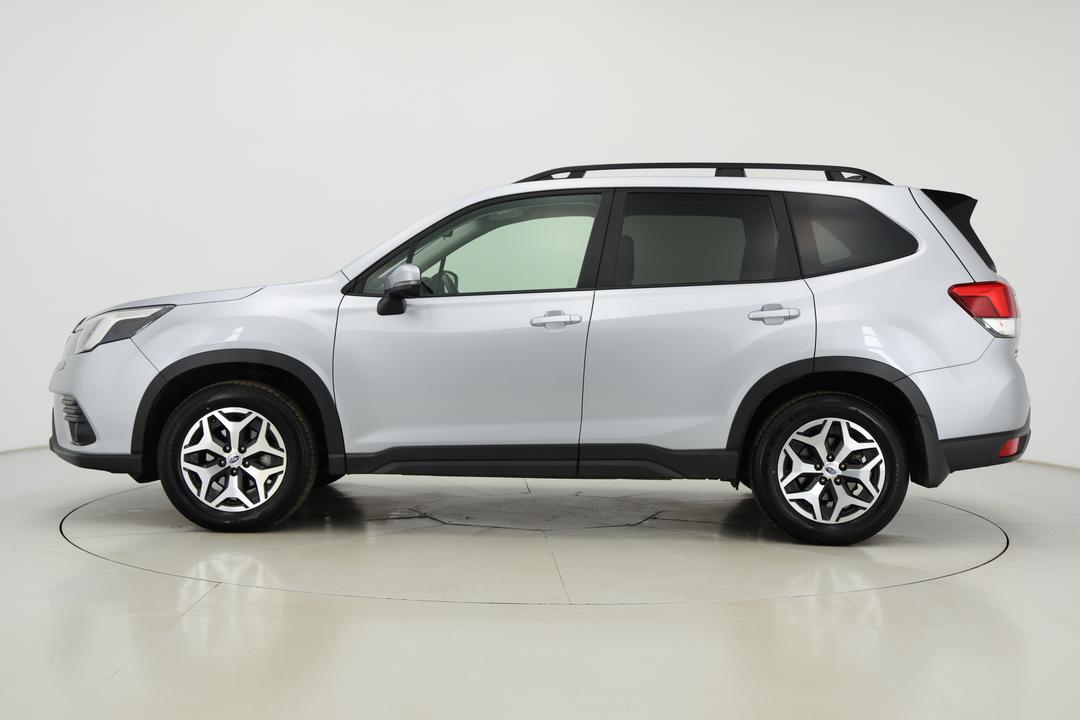 2024 Subaru Forester 2.5i (AWD), Automatic, 49213 km, Left Side View