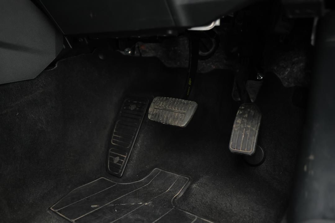 2024 Subaru Forester 2.5i (AWD), Automatic, 49213 km, Utility Switches/Buttons